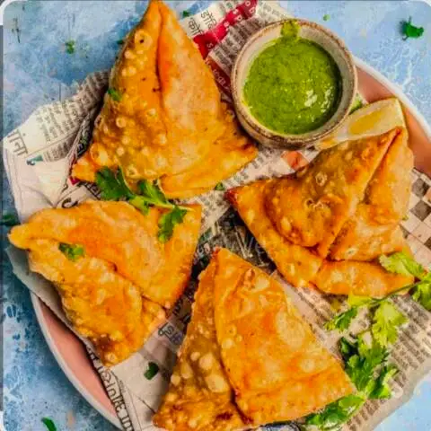 Veg Punjabi Samosa